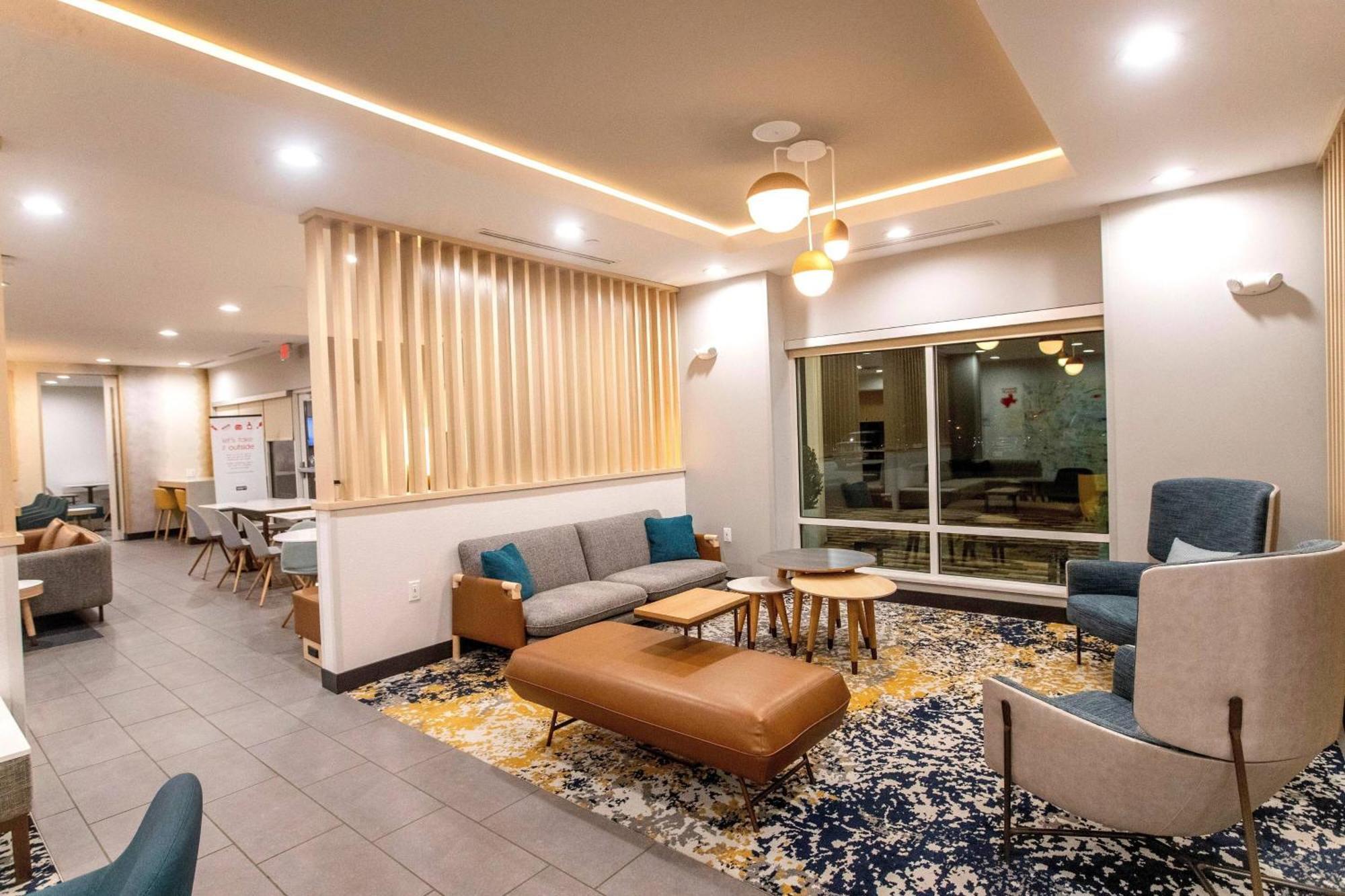 Towneplace Suites By Marriott Conroe Exterior photo